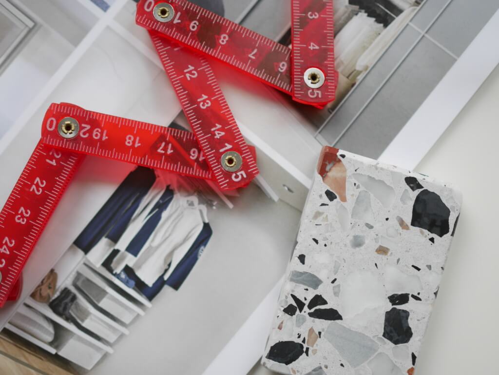 BORTA BRA MEN HEMMA BÄST